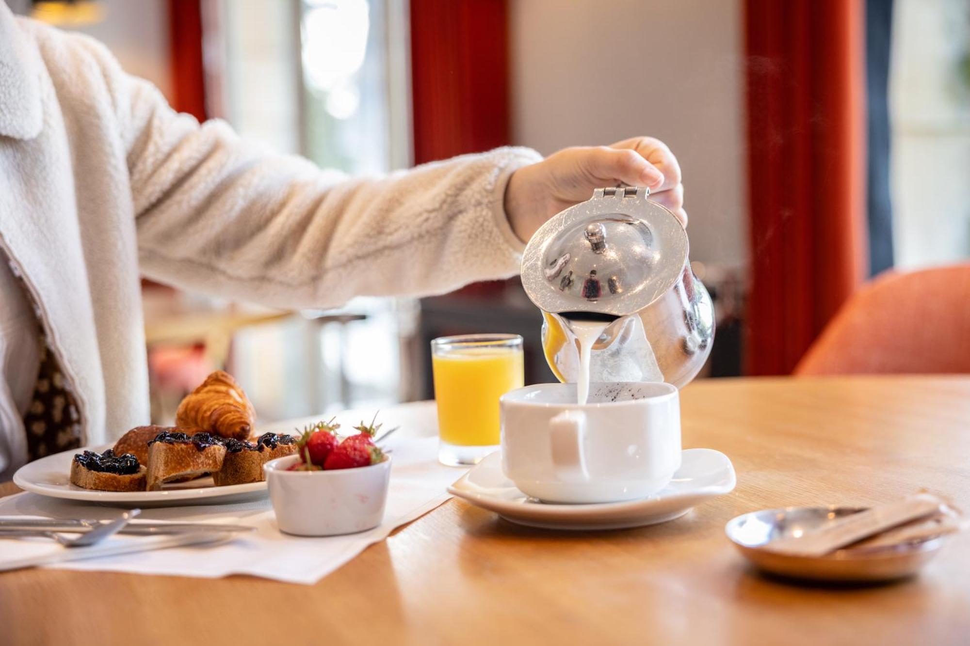Hotel Domaine De La Tortiniere Veigné Zewnętrze zdjęcie